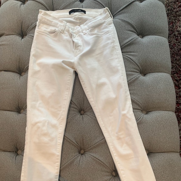 J Brand Skinny Leg Jean in White - Picture 3 of 3